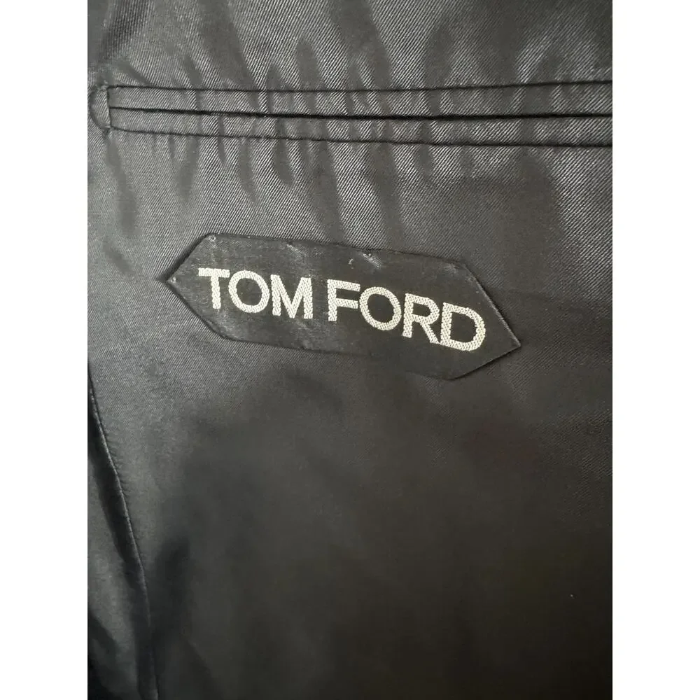 Tom Ford stunning as